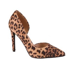 NWB DELICIOUS ZUMBA LEOPARD print pump shoes